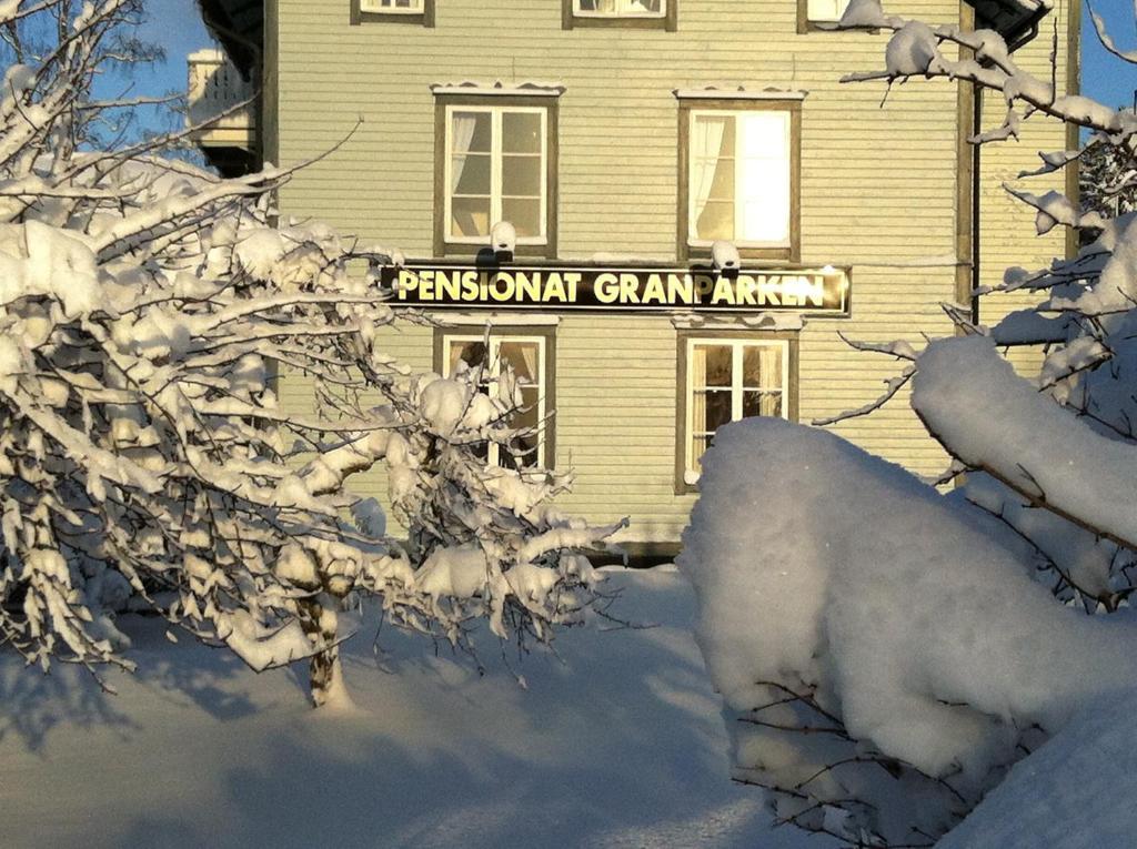 Hotel Pensionat Granparken Norrtälje Zewnętrze zdjęcie